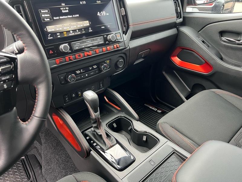 Nissan Frontier  2025