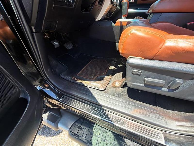 Toyota Tundra  2016