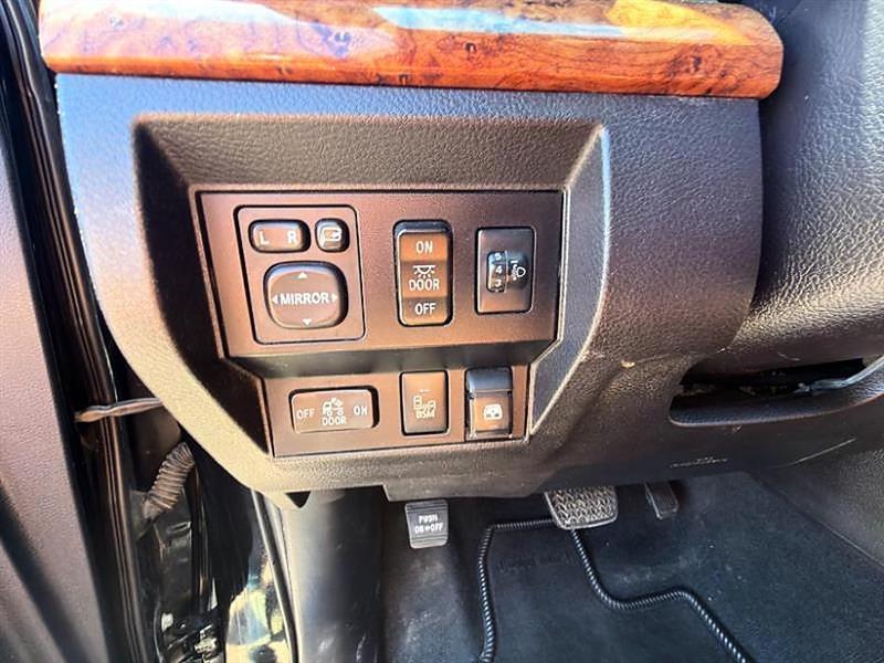 Toyota Tundra  2016