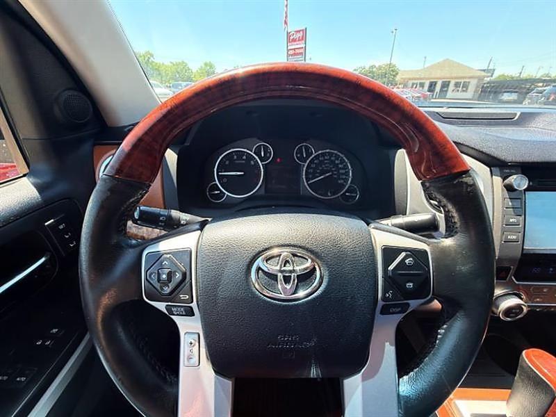Toyota Tundra  2016