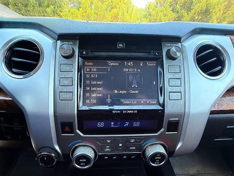 Toyota Tundra  2016