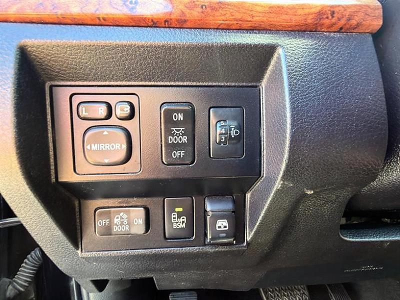 Toyota Tundra  2016