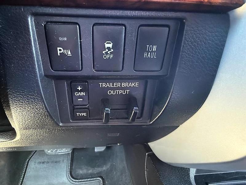 Toyota Tundra  2016