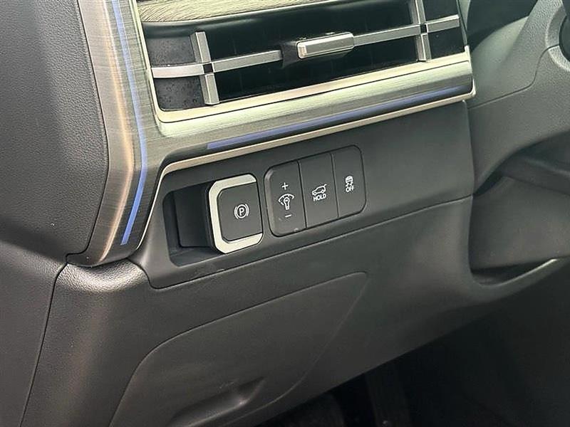 Hyundai Santa Fe Hybrid  2025