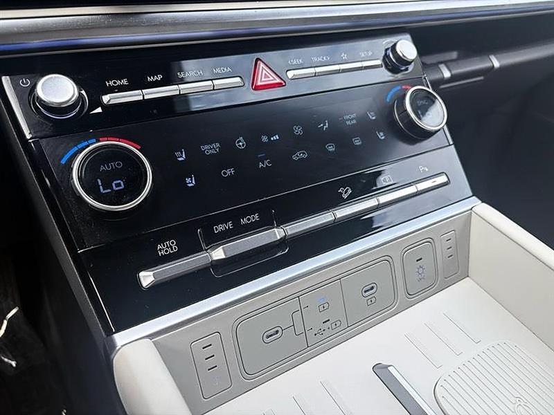 Hyundai Santa Fe Hybrid  2025