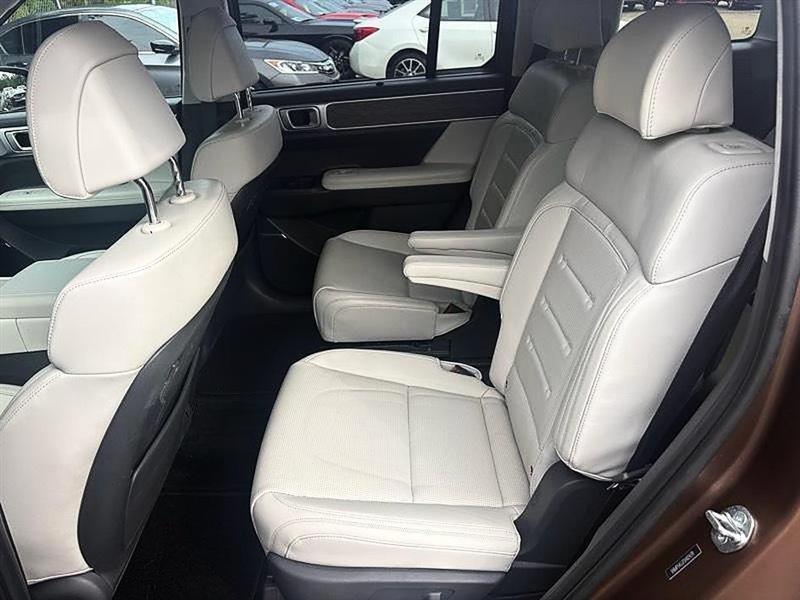 Hyundai Santa Fe Hybrid  2025