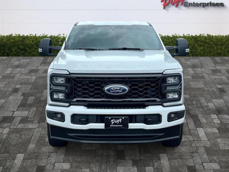 Ford Super Duty F-250 SRW  2024