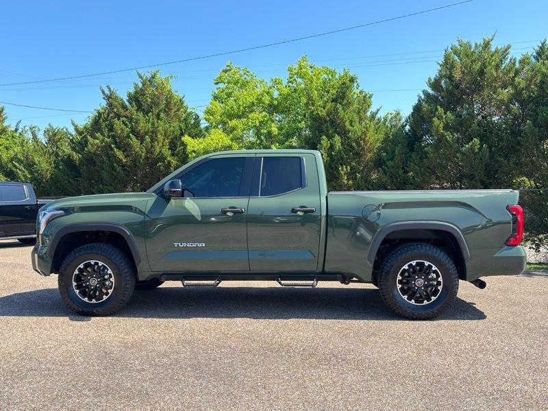 Toyota Tundra  2022