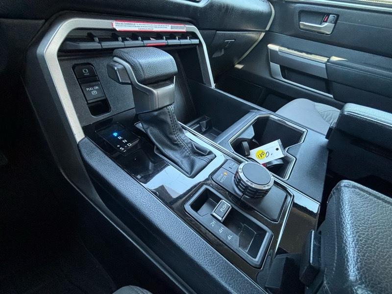 Toyota Tundra  2022