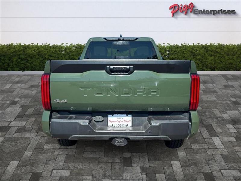 Toyota Tundra  2022