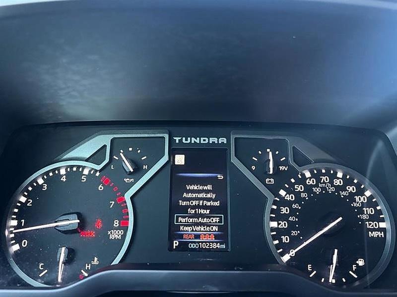 Toyota Tundra  2022