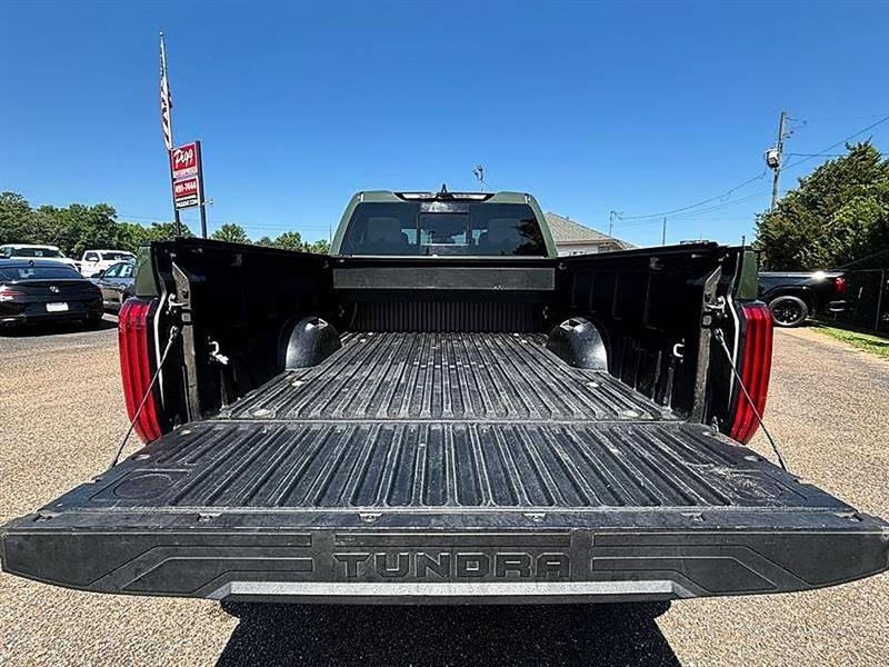 Toyota Tundra  2022