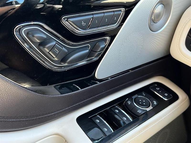 Lincoln Aviator  2020