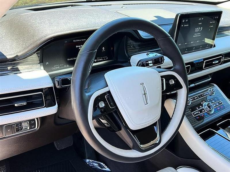 Lincoln Aviator  2020