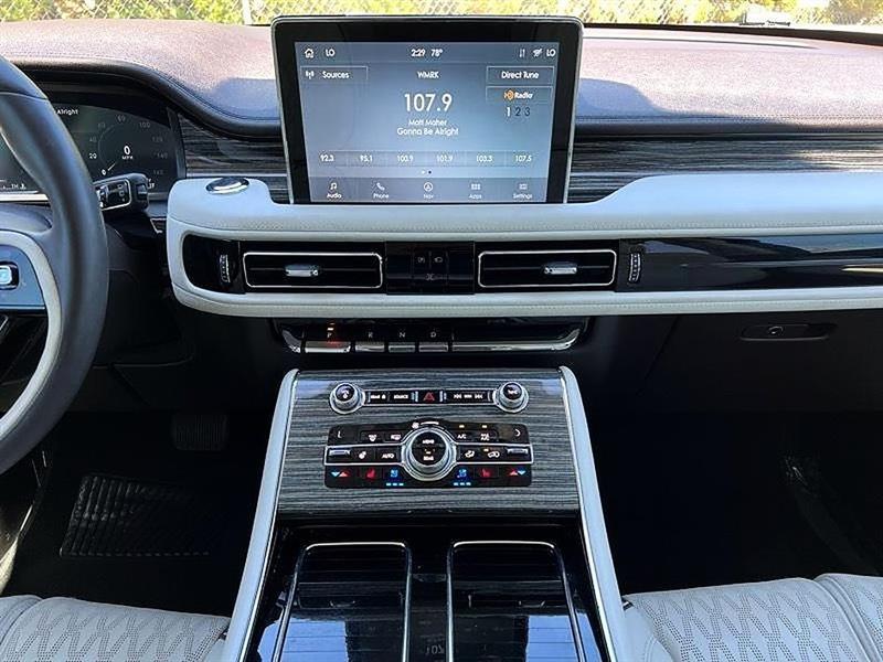 Lincoln Aviator  2020