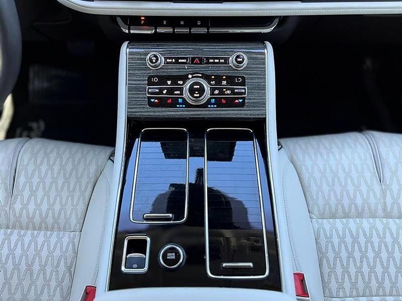 Lincoln Aviator  2020