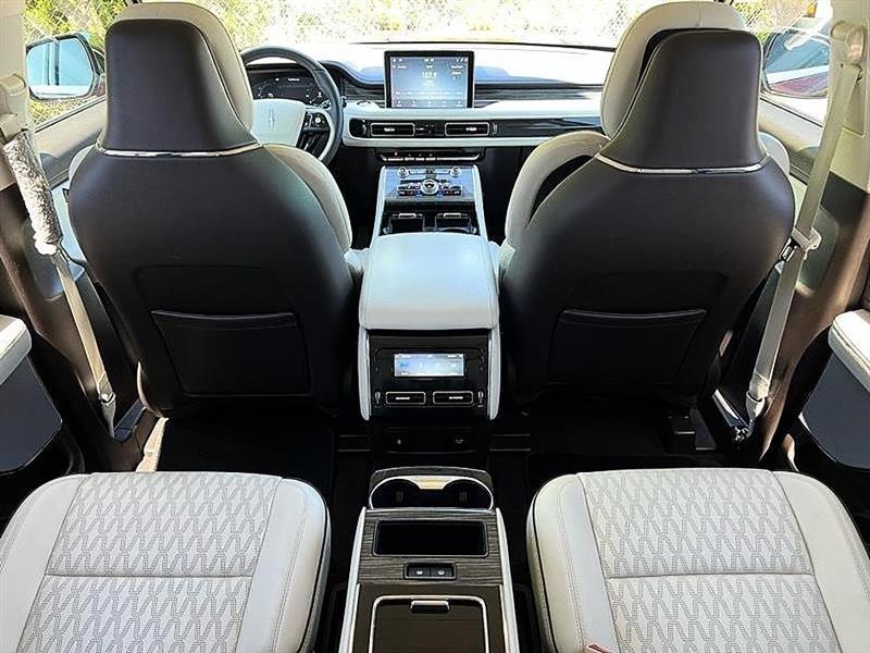 Lincoln Aviator  2020