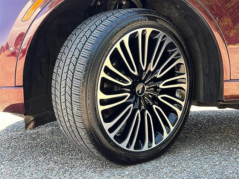Lincoln Aviator  2020