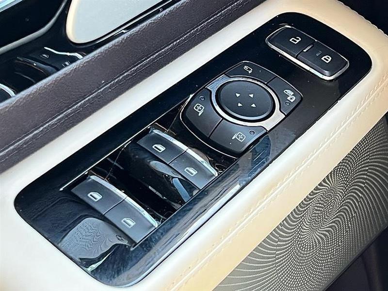 Lincoln Aviator  2020