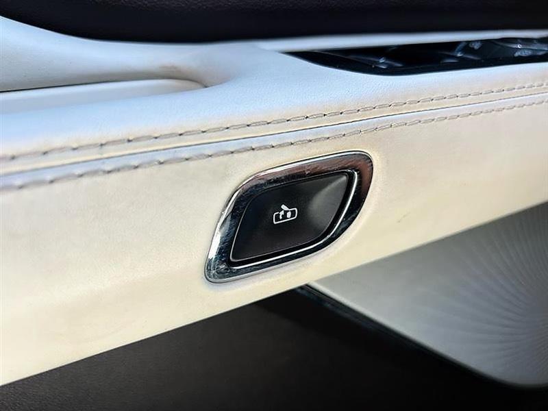 Lincoln Aviator  2020
