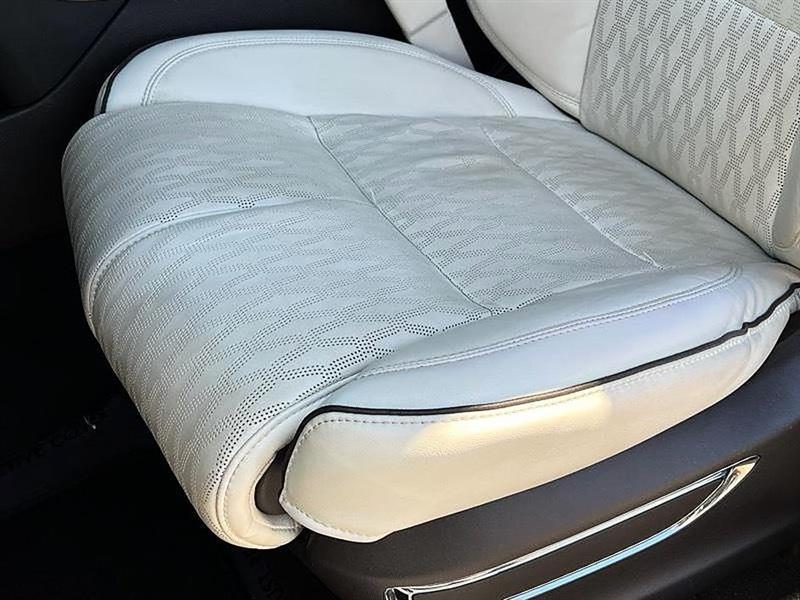 Lincoln Aviator  2020
