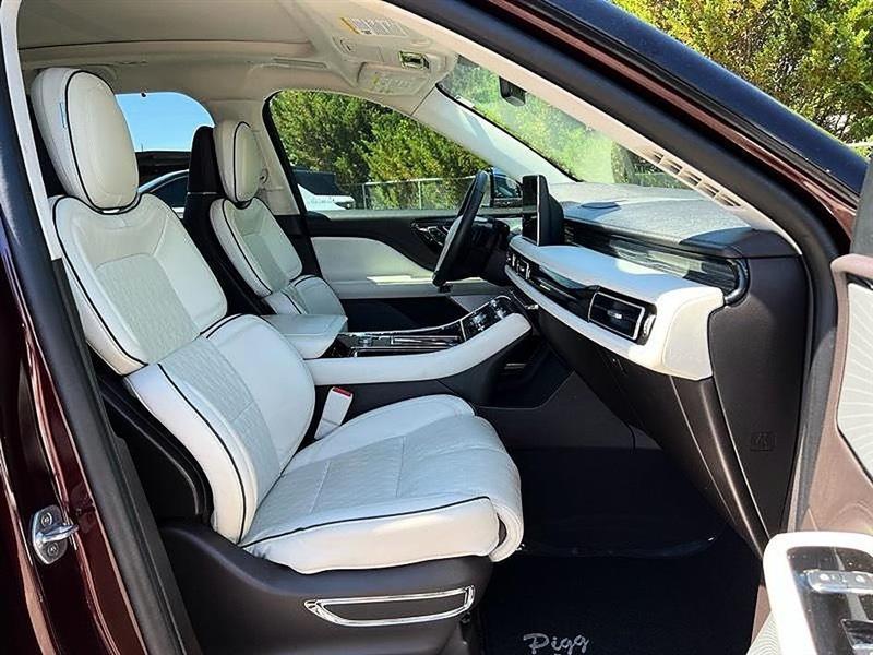 Lincoln Aviator  2020