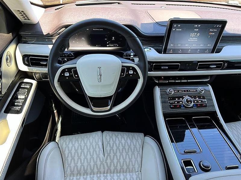 Lincoln Aviator  2020