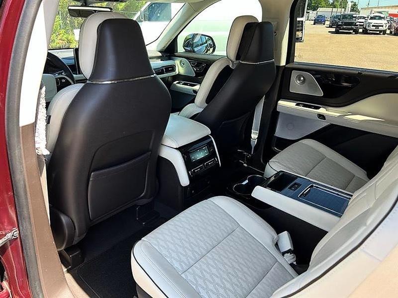 Lincoln Aviator  2020