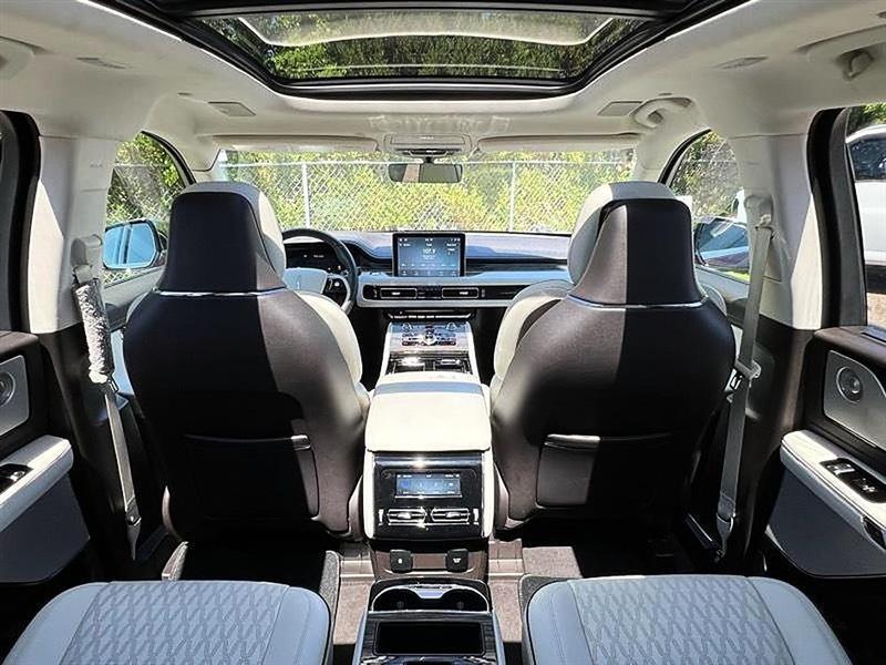 Lincoln Aviator  2020