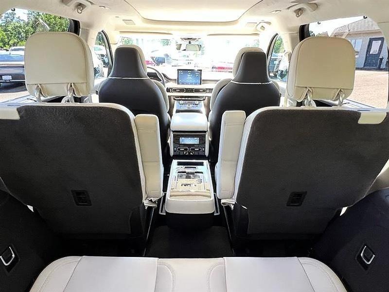 Lincoln Aviator  2020