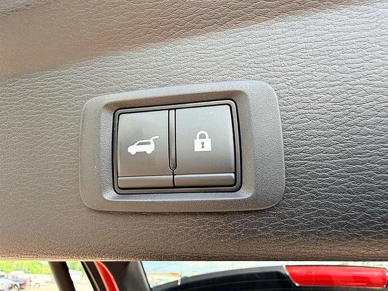 Mitsubishi Outlander PHEV  2023