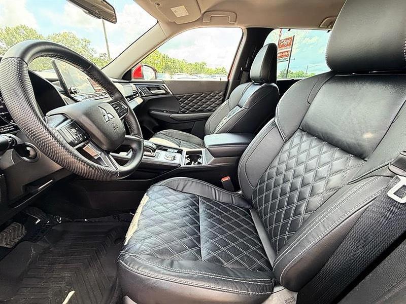 Mitsubishi Outlander PHEV  2023
