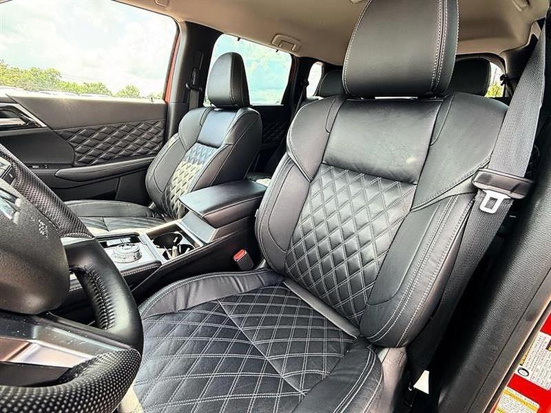 Mitsubishi Outlander PHEV  2023