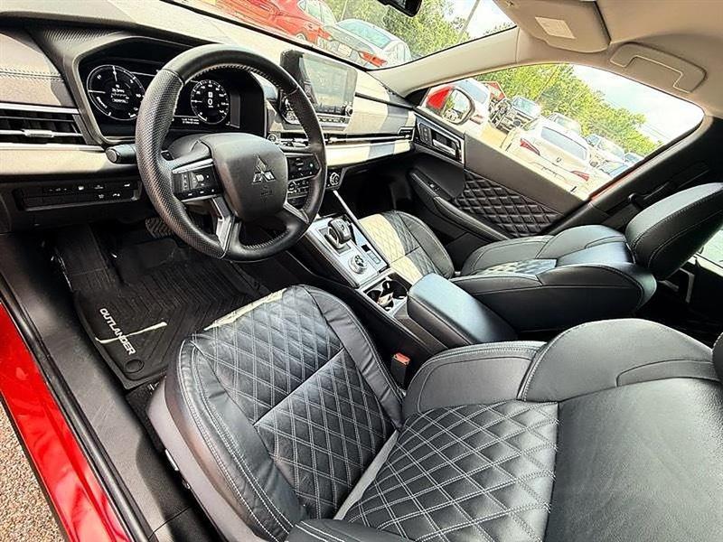 Mitsubishi Outlander PHEV  2023