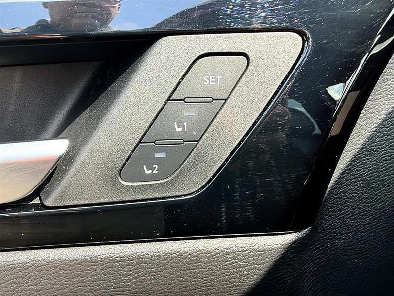 Mitsubishi Outlander PHEV  2023