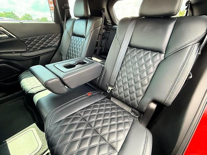 Mitsubishi Outlander PHEV  2023