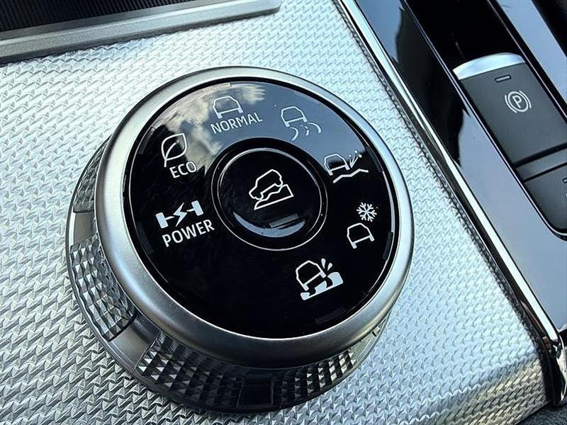 Mitsubishi Outlander PHEV  2023