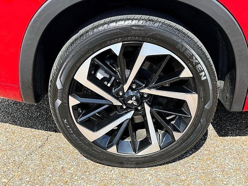 Mitsubishi Outlander PHEV  2023