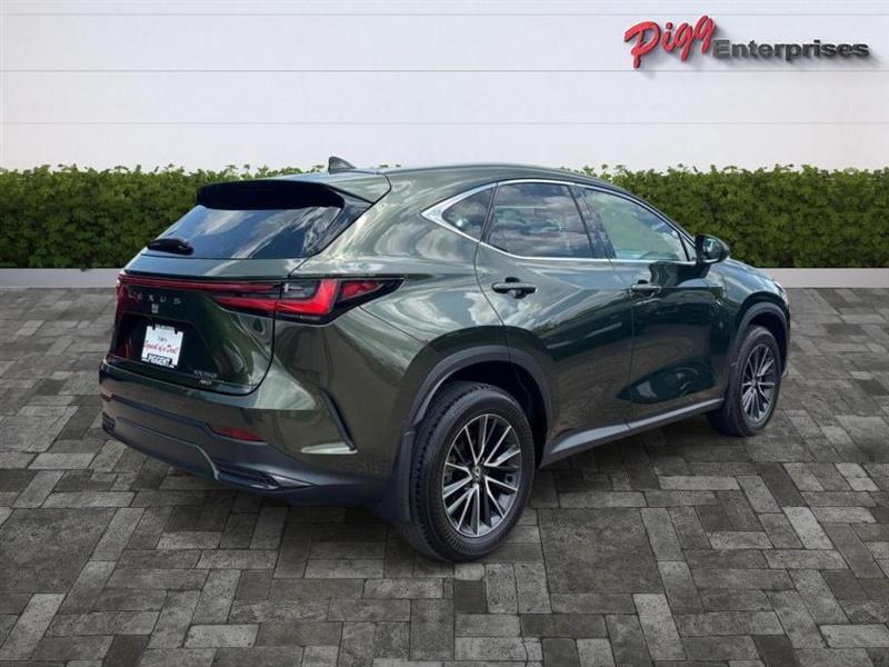 Lexus NX  2024