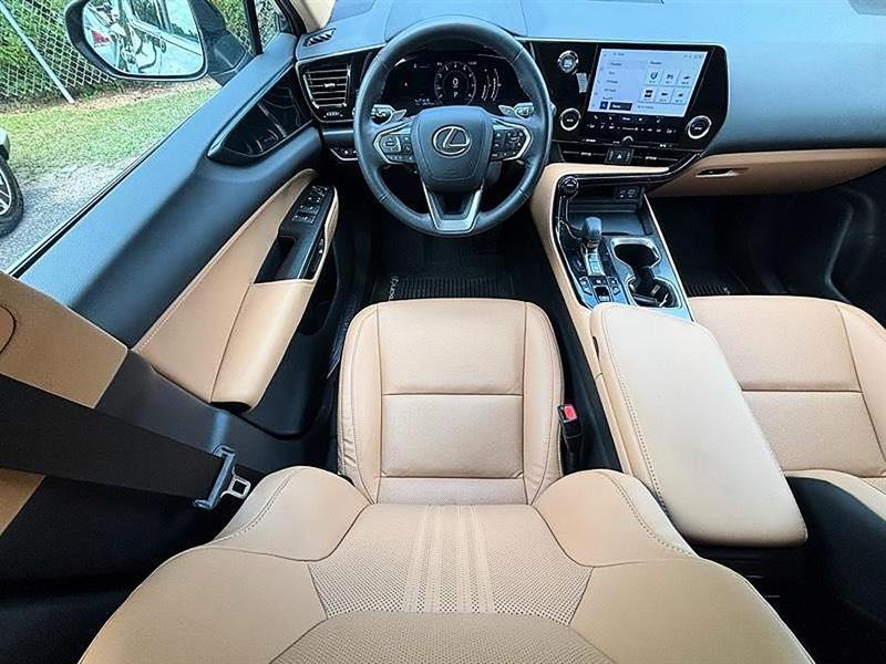 Lexus NX  2024