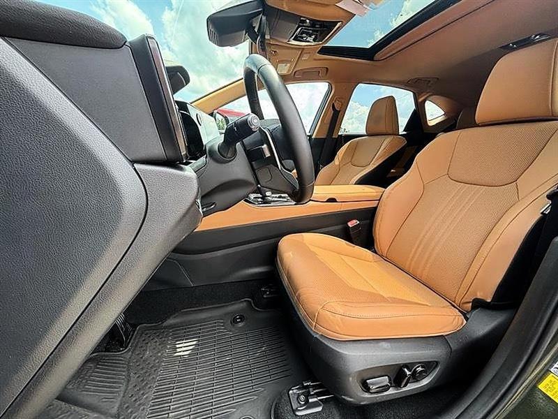Lexus NX  2024