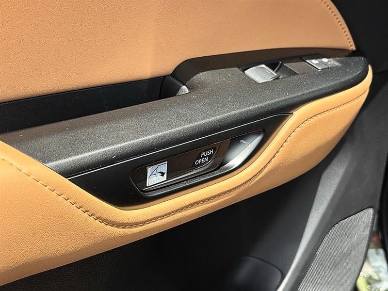 Lexus NX  2024