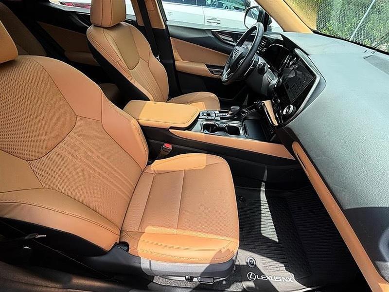 Lexus NX  2024