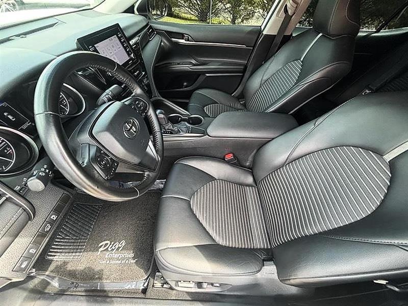 Toyota Camry  2024