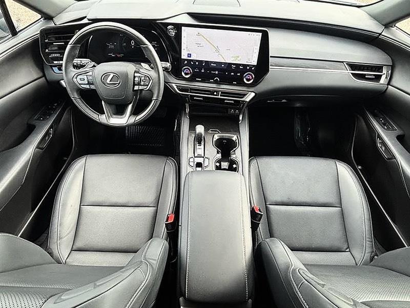 Lexus RX  2025