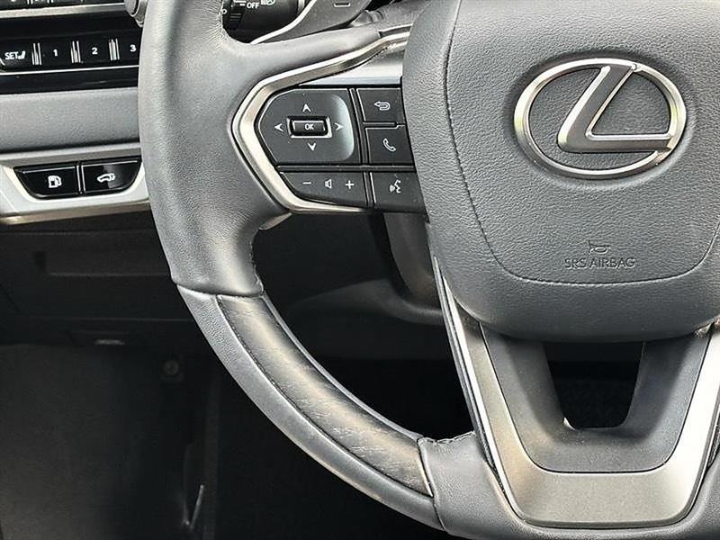 Lexus RX  2025
