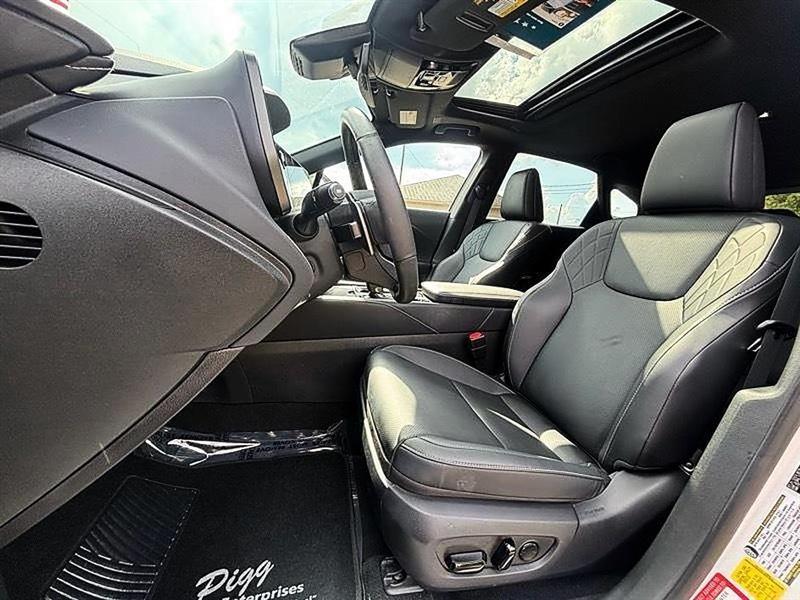 Lexus RX  2025