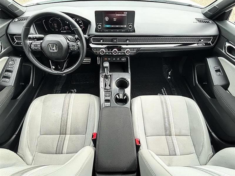 Honda Civic Sedan Hybrid  2025