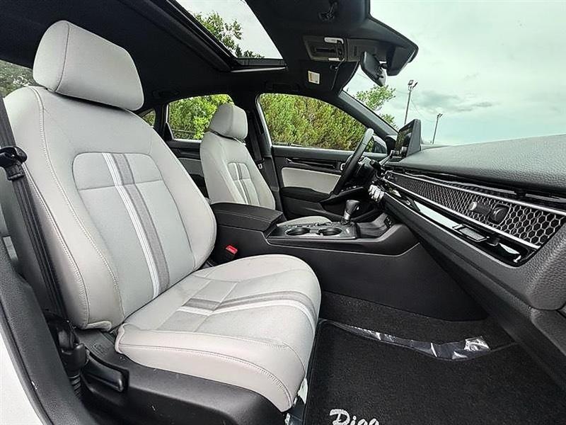 Honda Civic Sedan Hybrid  2025