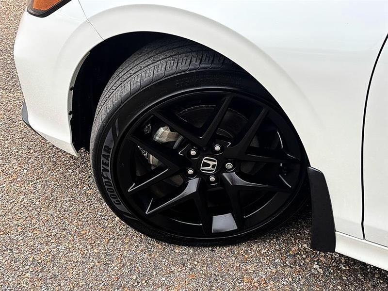 Honda Civic Sedan Hybrid  2025